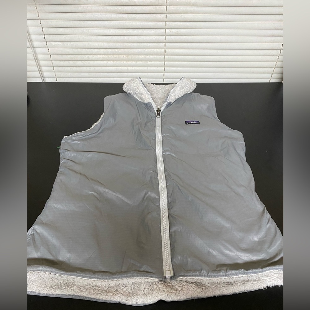 Patagonia Reversible Sherapa/Solid Vest Sz Women’s S - Picture 7 of 10